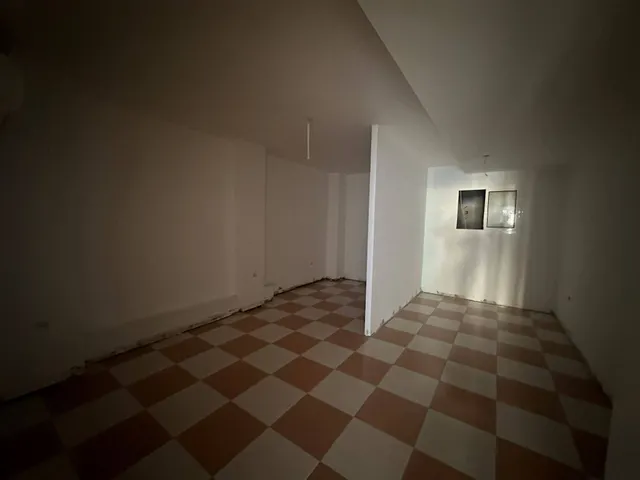 LOCAL MUY ECONÓMICO EN FELIPE TRIGO DE 150 m2 *NUEVO PRECIO  - foto 4