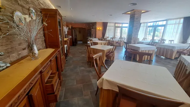 RESTAURANTE EN CABO ROIG. CON 871 M2. — 41