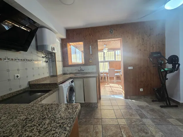 Casa adosada de 2 dormitorios con terrazas, piscina y garaje en Torremolinos — 7