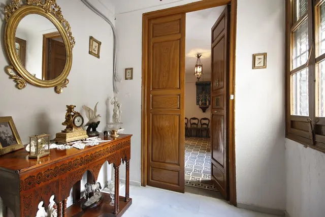 Calle Arriola junto San Juan de Dios — 47