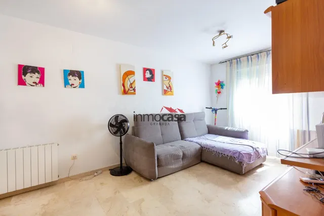 PISO EN EL CENTRO DE ARMILLA, CON GARAJE  Y TRASTERO. — 4