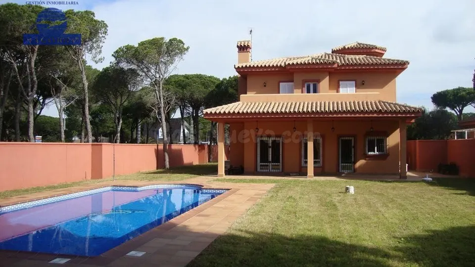 MAGNIFICO CHALET EN COSTA SACNTI PETRI