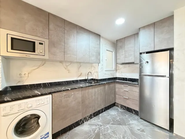 Apartamento 2 habitaciones 65m² en venta - Estacion de autobuses — 14