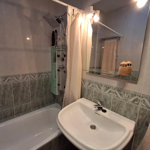 VIVE EN EL CENTRO: PISO CON ENCANTO EN LA PLAZA — 27