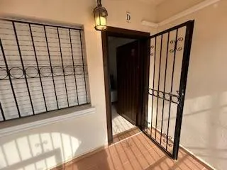 Acogedor Apartamento de 2 habitaciones con Piscina Comunitaria en Alquiler — 14