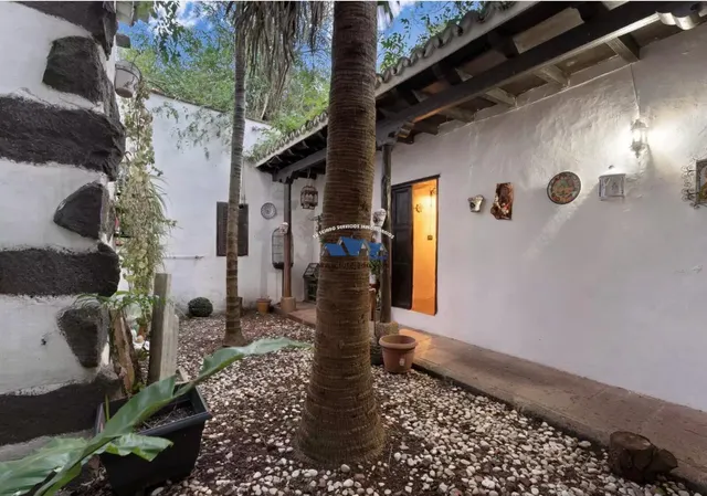 Casa histórica en venta — 17