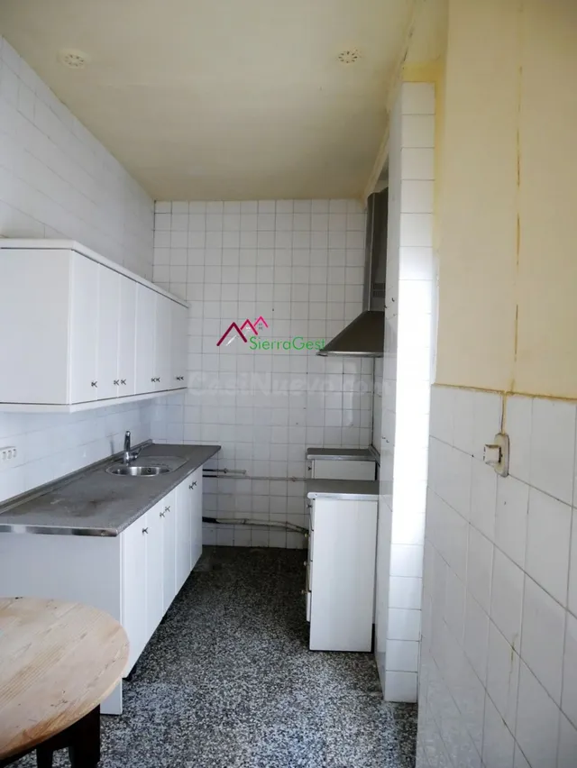 VENTA AMPLIA CASA AYUNTAMIENTO - foto 3