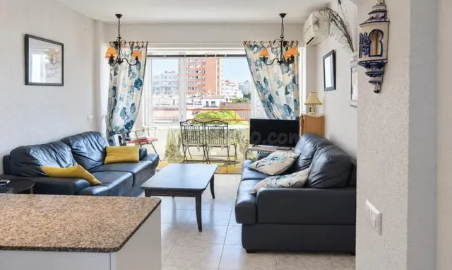 Bonito apartamento en Roses con piscinas comunitarias y vist