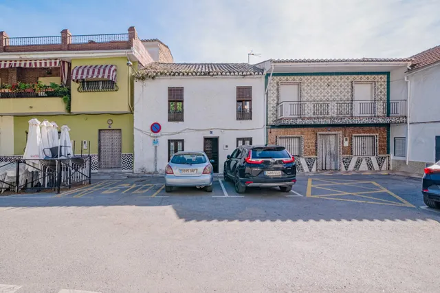 Casa de pueblo en el corazón de Cúllar Vega (Plaza de la Constitución) — 38