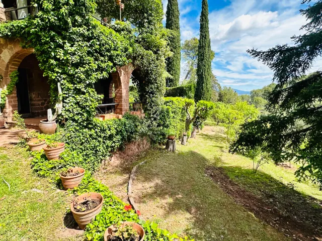 EXCLUSIVA CASA UNIFAMILIAR EN CASTELLVÍ DE ROSANES - GRAN PARCELA, PRIVACIDAD Y ENCANTO NATURAL — 10