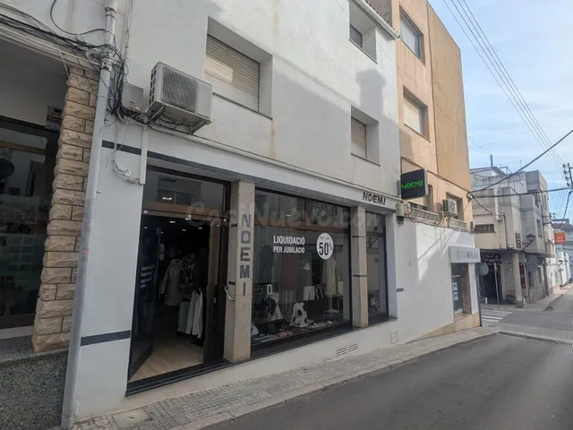 EDIFICIO CON AMPLIO LOCAL COMERCIAL EN PLENO CENTRO DE LA PO - foto 3
