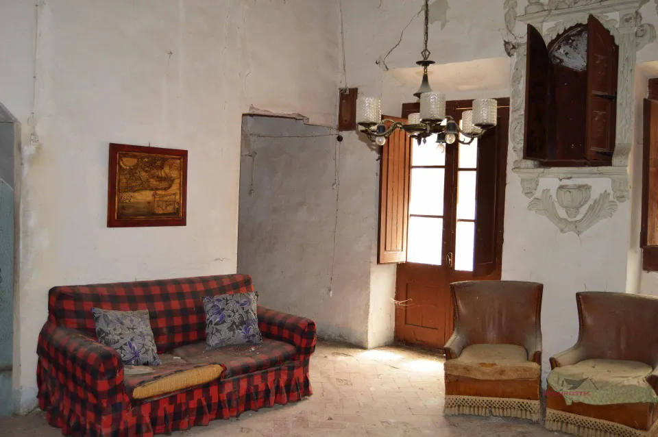 GRAN CASA 511 M2 EN VENTA, PARA REFORMAR INTEGRAMENTE, CON 2 SALIDAS INDEPENDIENTES EN CONESA