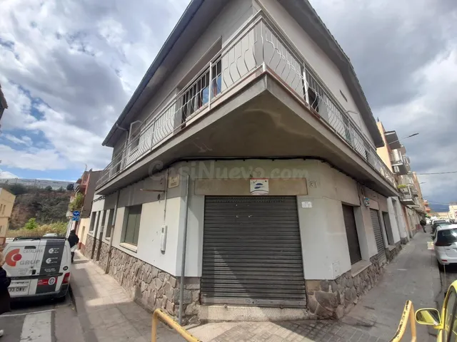 CASA DE ESQUINERA 23 x 18 METROS DE FACHADA EN TORRE ROMEO B - foto 2