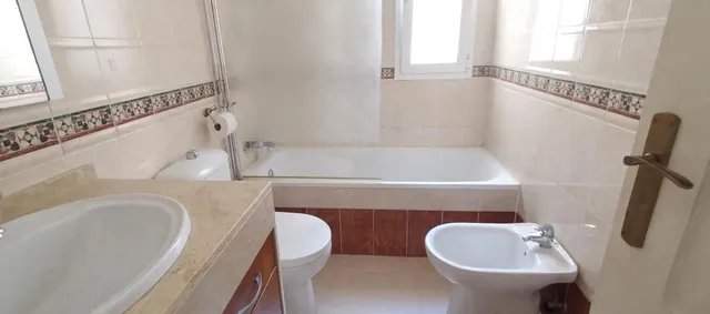 Piso con garaje y terraza en la zona de chapin — 14