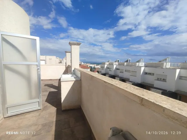 Estupenda casa adosada en esquina cerca de la playa de Guardamar del Segura — 34