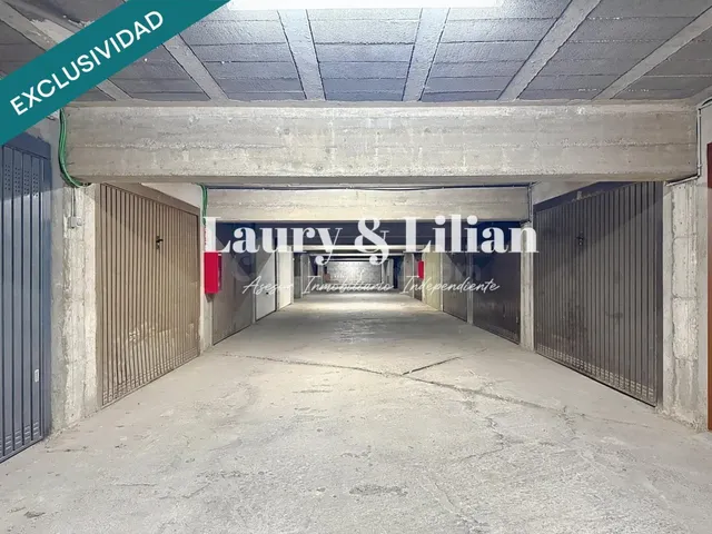 Apartamento de 3 dormitorios con piscina en el lago Sant Maurici — 30