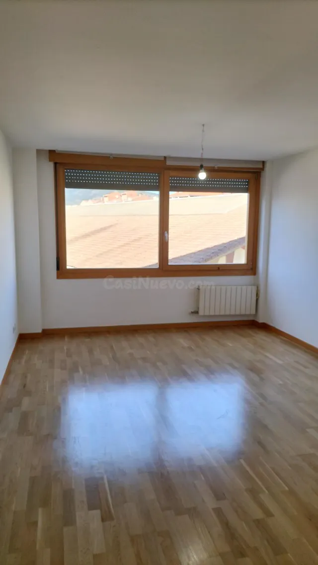 ¡Oportunidad Única! Moderno Piso de 2 habitaciones en el Cor - foto 3