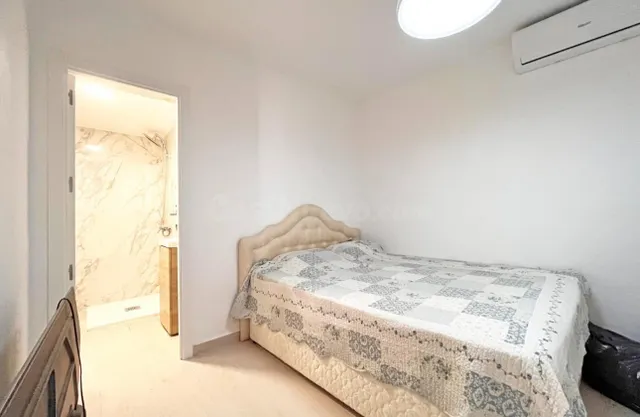 TOTALMENTE REFORMADO! CHALET SEMI-INDEPENDIENTE EN ORIHUELA COSTA — 12