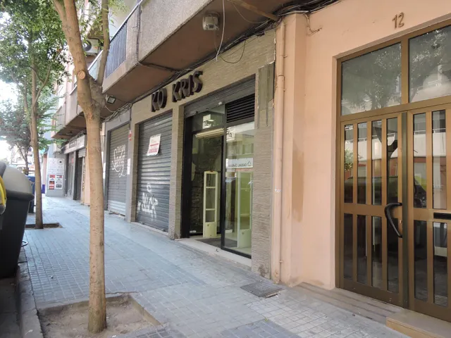 Local en alquiler en Benicalap — 17