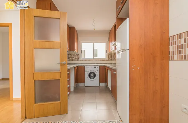 PISO DE 102 METROS CONSTRUIDOS  3 DORMITORIOS, 2 BAÑOS Y VESTIDOR EN EL ALTET — 40