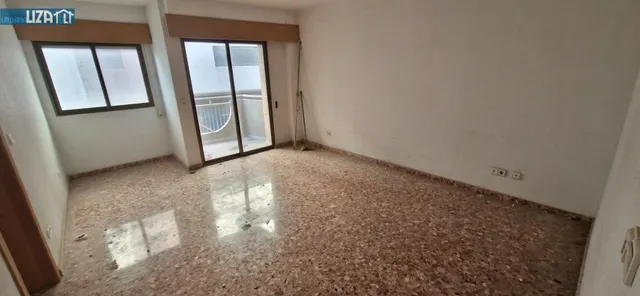 Edificio en Venta en el Corazón de Alicante: Oportunidad Única — 5