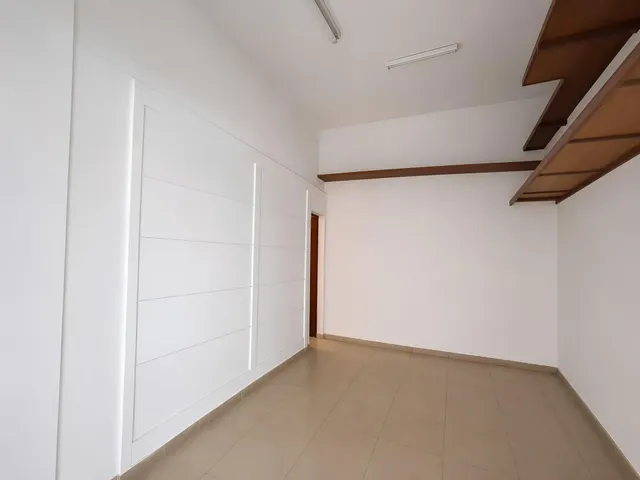 ¡Oportunidad! Local de 96 m2 diáfano, reformado — 7