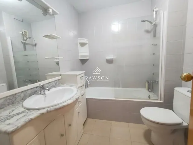 Piso luminoso y céntrico con gran terraza en Sitges — 9