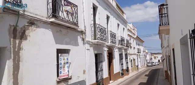 Venta de Piso en C/Luis Zambrano - Olivenza (Badajoz) - foto 2