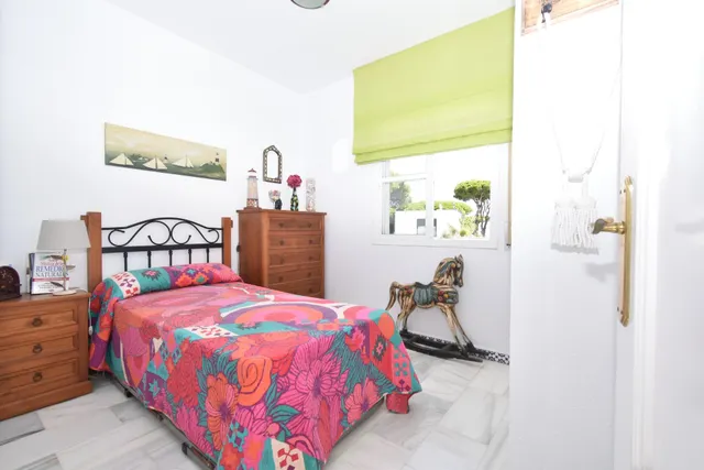 CHALET INDEPENDIENTE EN COSTA SANCTI PETRI A 700 METROS DE LA PLAYA — 21