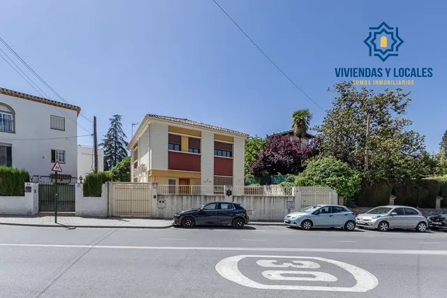 Chalet Exclusivo en Camino Bajo de Huétor — 36