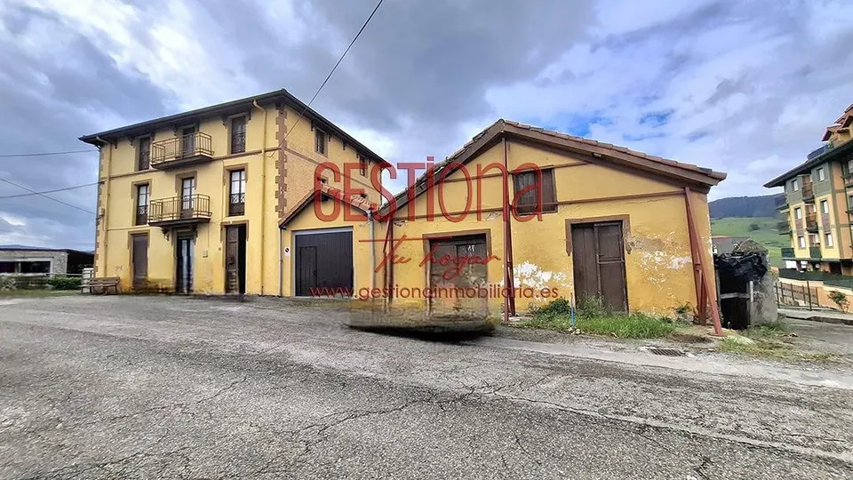 MAJESTUOSA VIVIENDA EN BERANGA.