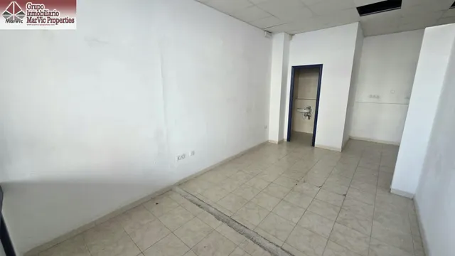 ¡Gran Oportunidad de Inversión! Local Comercial en Avenida de Beniardá – Benidorm — 2