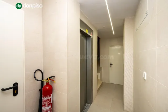 Piso y cochera en venta junto Acera de Darro. — 5