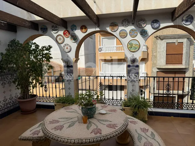 Casa 4 habitaciones 439m² en venta - CENTRO — 45