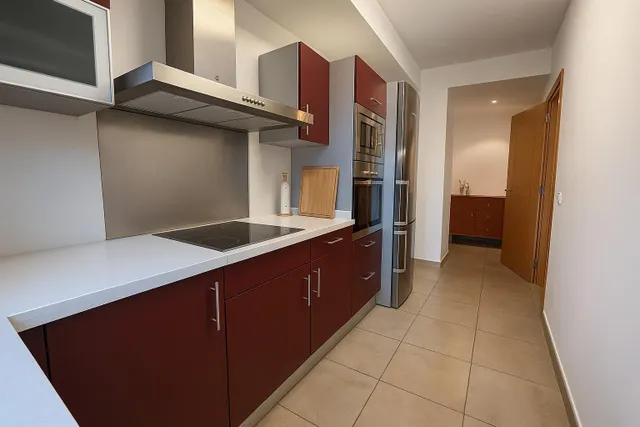 PRIMER PISO CON TERRAZA Y PARKING - ZONA AVENIDAS — 6