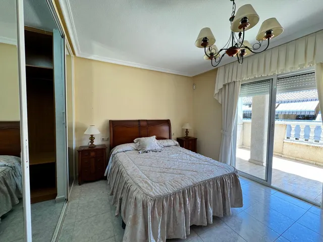 ATICO A 600 m DE PLAYA DE LOS LOCOS — 18