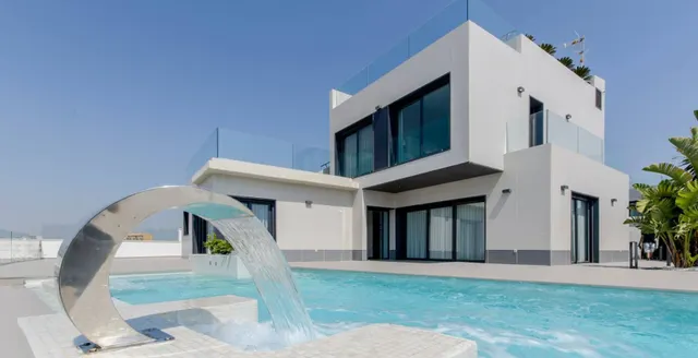 Villa 3 habitaciones 319m² en venta - Campoamor — 28