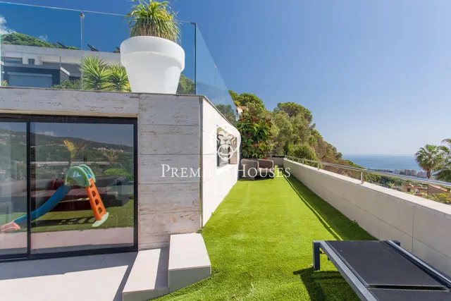 Casa en venta en Sant Vicenç de Montalt con espectaculares vistas al mar — 28