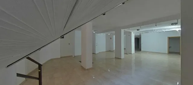 LOCAL COMERCIAL EN VENTA ZONA RUZAFA (VALENCIA) — 3