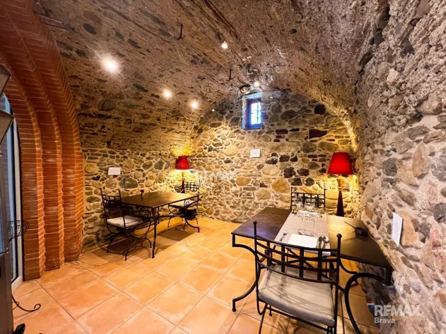 Mollet de Peralada | Exclusiva masía histórica restaurada co - foto 2