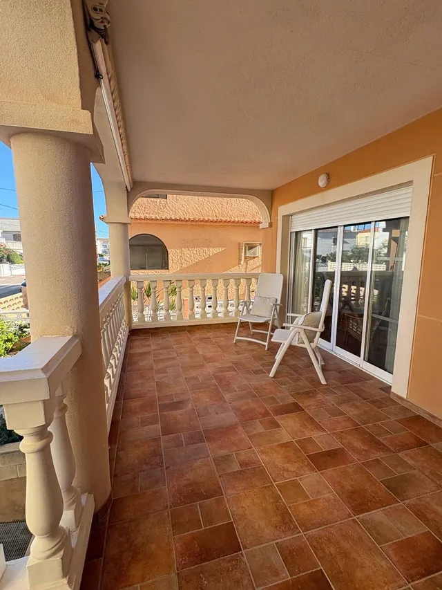 Chalet pareado con vistas al mar en Playa del Rey: un hogar junto al Mediterráneo para todo el año — 9