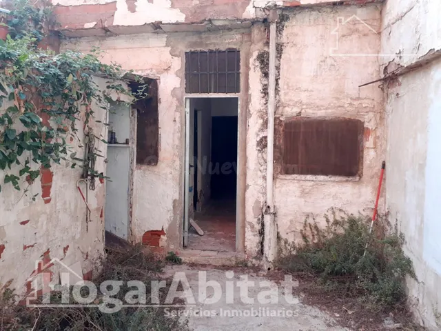 AMPLIA CASA CON DOS TERRAZAS PARA HACER TU HOGAR DE SUEÑO - foto 2