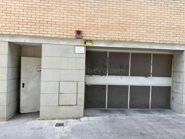 Plaza de parking cubierta a la venta en Castellón - foto 2