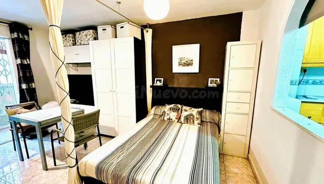 Se vende amplio estudio en el centro de Torrevieja - foto 5