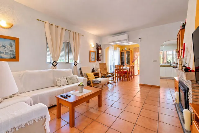 Descubre esta impresionante villa reformada ubicada cerca de Calpe, a pocos minutos andando del centro y las playas — 22