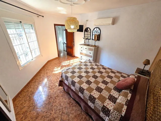 GRAN VIVIENDA CON GARAJE EN CHICLANA DE LA FRONTERA SITUADA EN LA ZONA DEL PILAR — 10