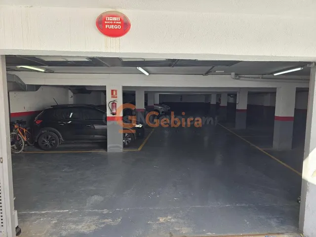 PLAZA DE PARQUING EN EL CENTRO DEL PUEBLO - foto 4
