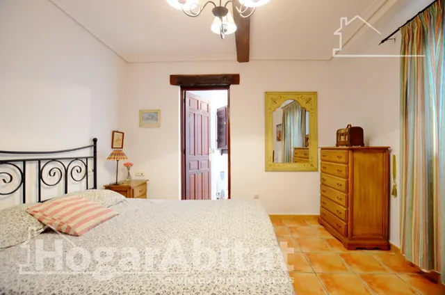 AMPLIA CASA  REFORMADA ESQUNERA CON TERRAZA Y BARBACOA — 21