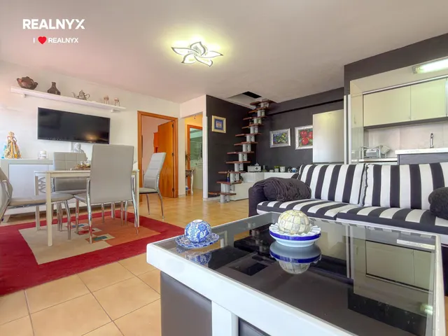 La Veleta! Exclusivo ático reformado con encanto + Amplia terraza con vistas maravillosas al mar (200 m de la playa) — 6