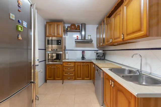PRECIOSO ADOSADO CON PATIO, TERRAZA, COCHERA Y ESTUFA DE LEÑA EN LAS GABIAS (GRANADA) — 25